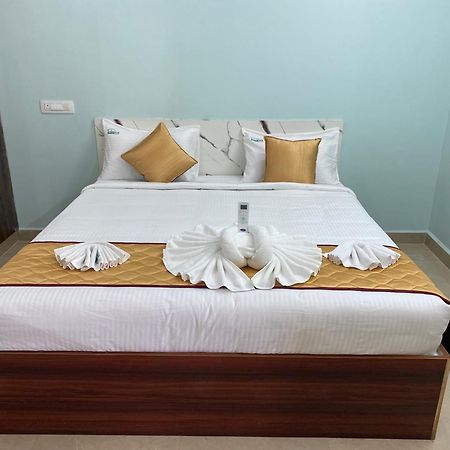 Athidi Luxury Home Stay Tirupati Exteriör bild