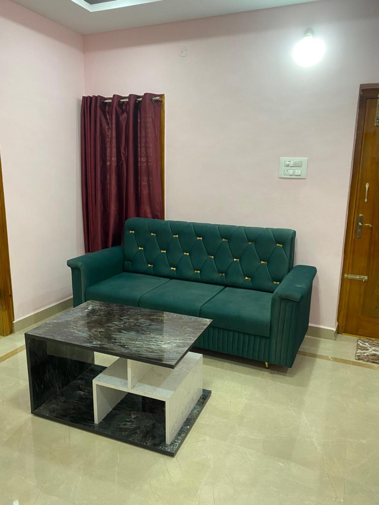 Athidi Luxury Home Stay Tirupati Exteriör bild