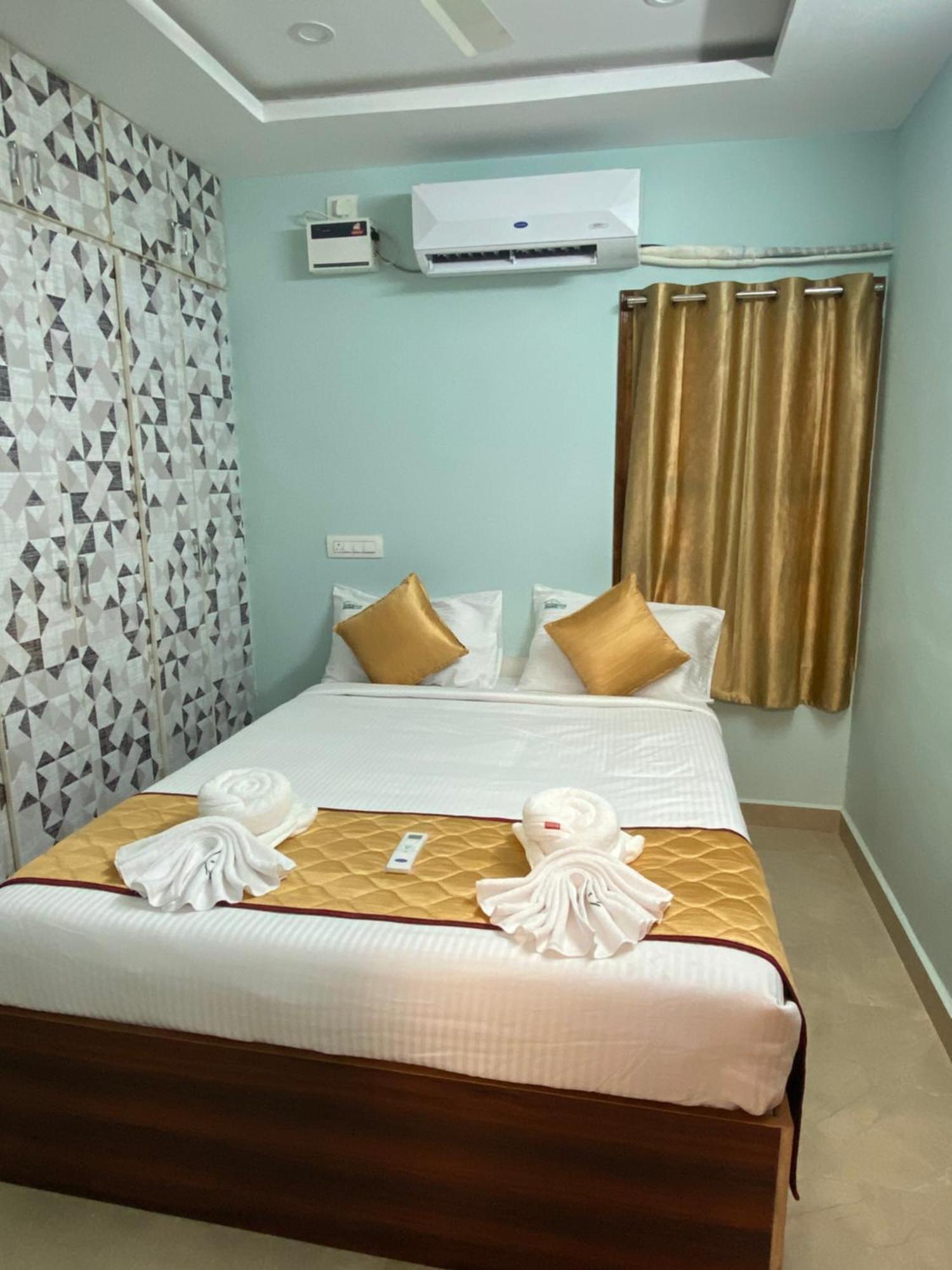 Athidi Luxury Home Stay Tirupati Exteriör bild